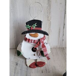 Vintage wooden snowman birdhouse mistletoe Xmas home decor